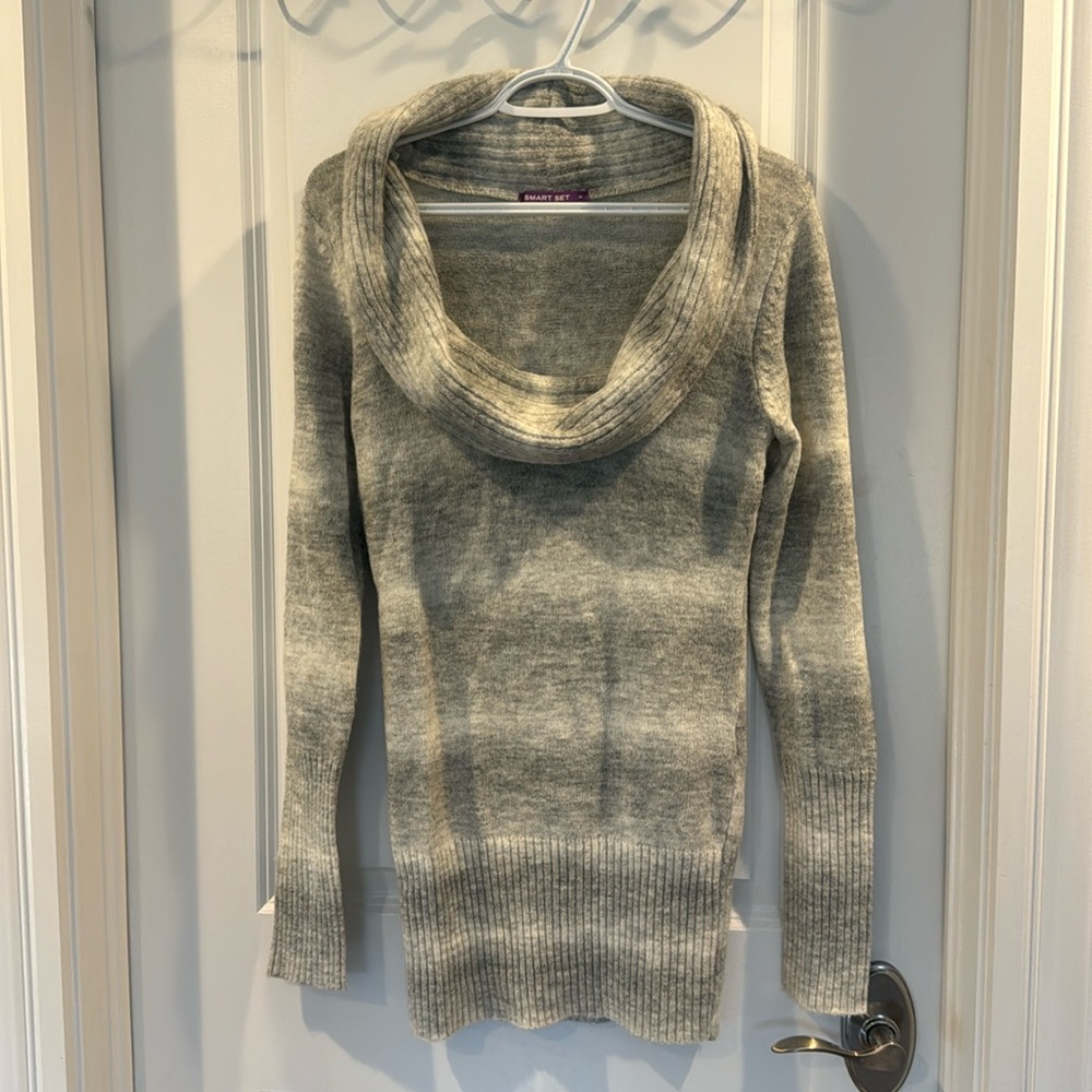 Smart set sweater. Size M - Picture 1 of 7